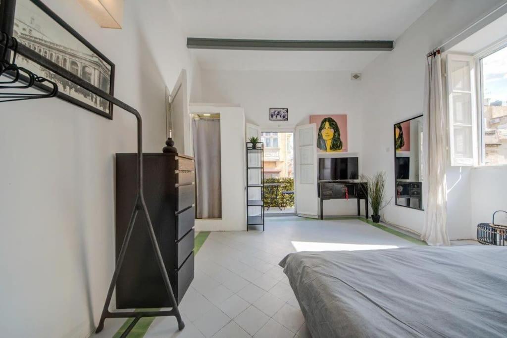 Traditional Maltese Town House In Floriana エクステリア 写真