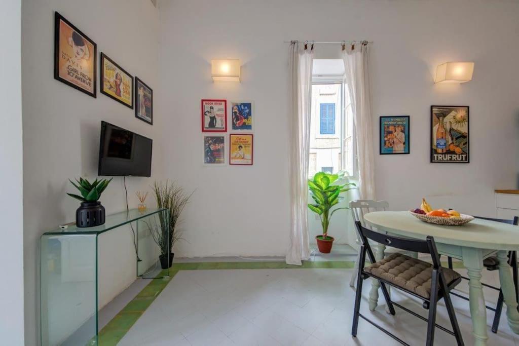 Traditional Maltese Town House In Floriana エクステリア 写真